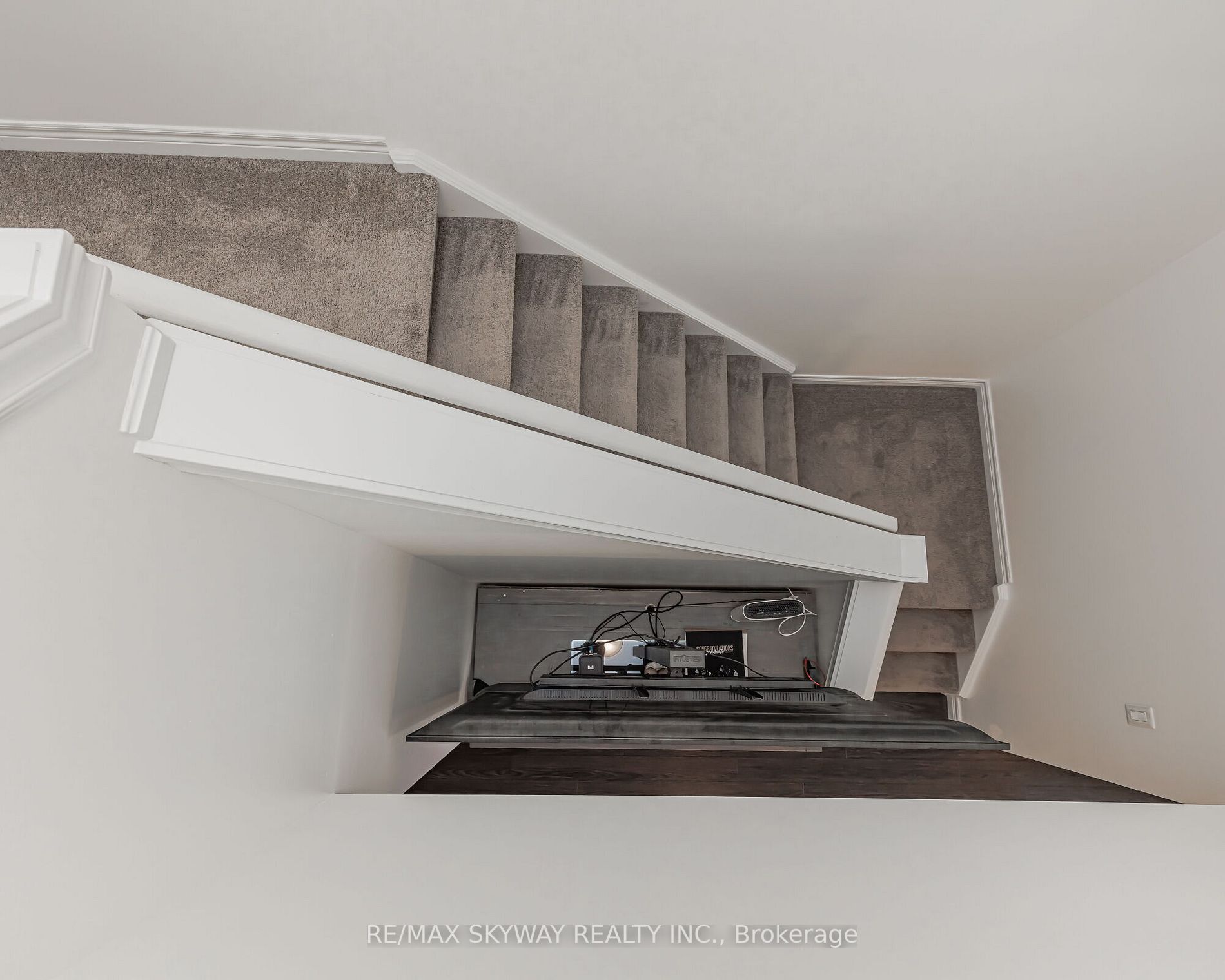 12 Ambrous Crescent