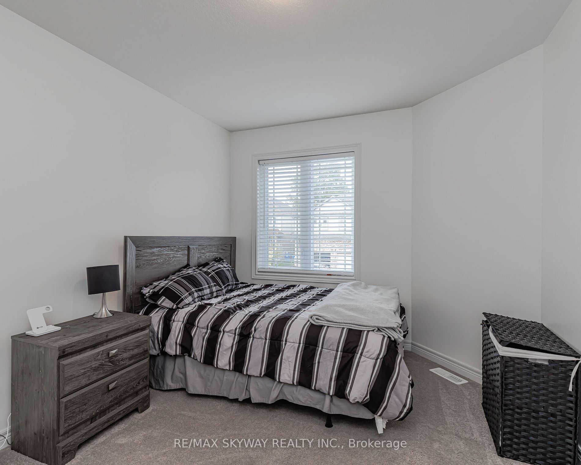 12 Ambrous Crescent