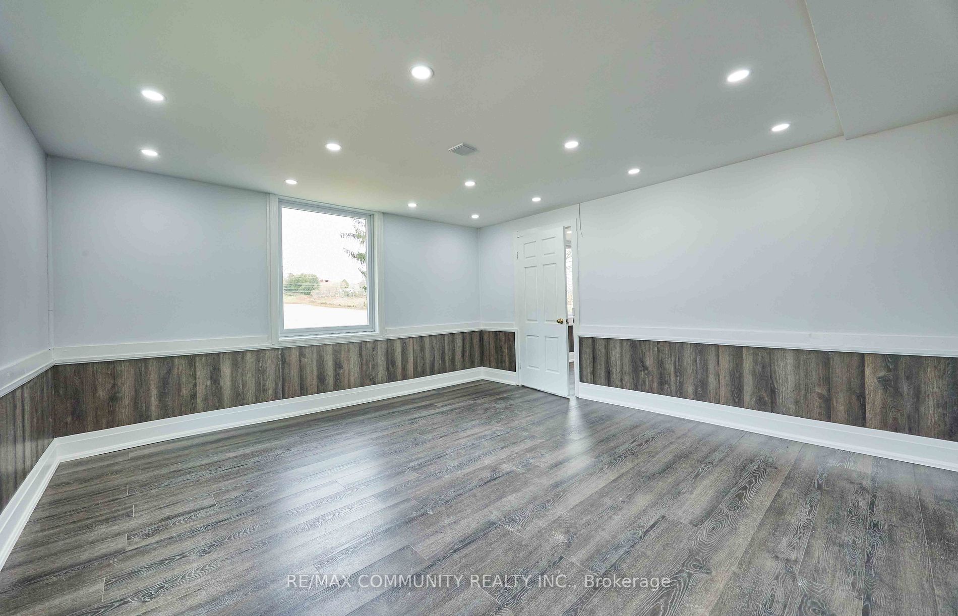 6040 Jamieson Rd