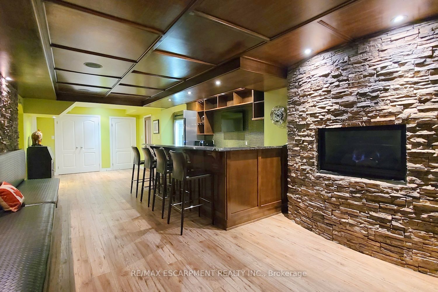 83 Southcreek Crt