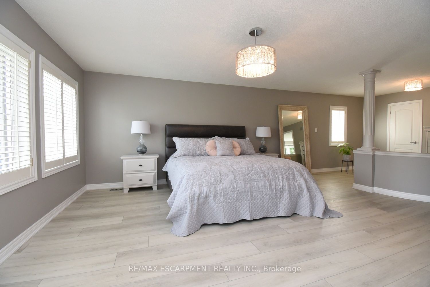 83 Southcreek Crt