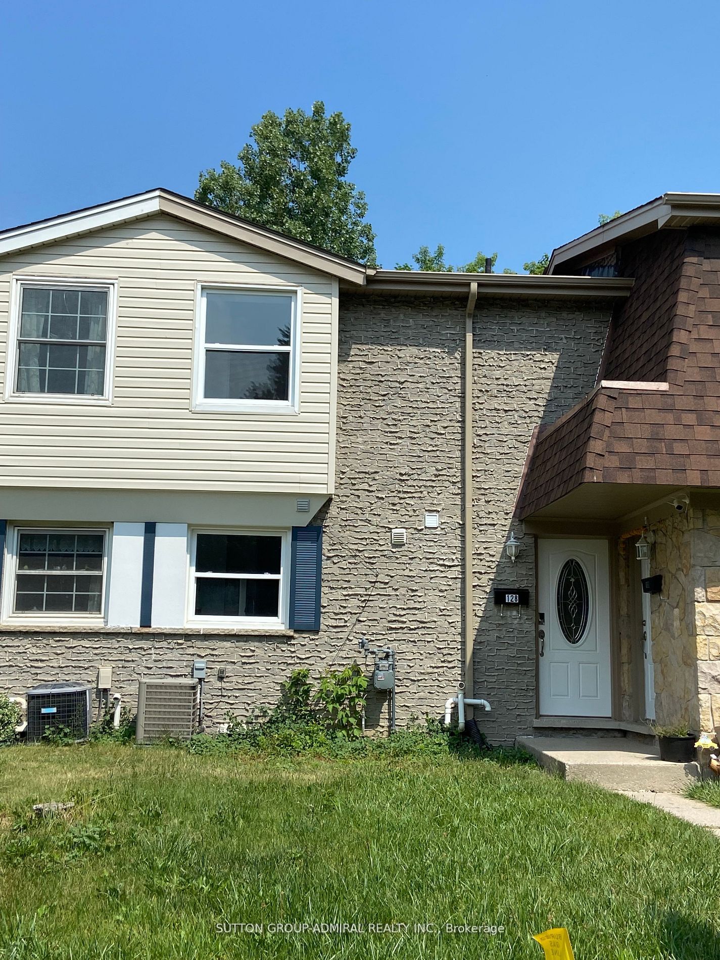 128 Jansen Ave