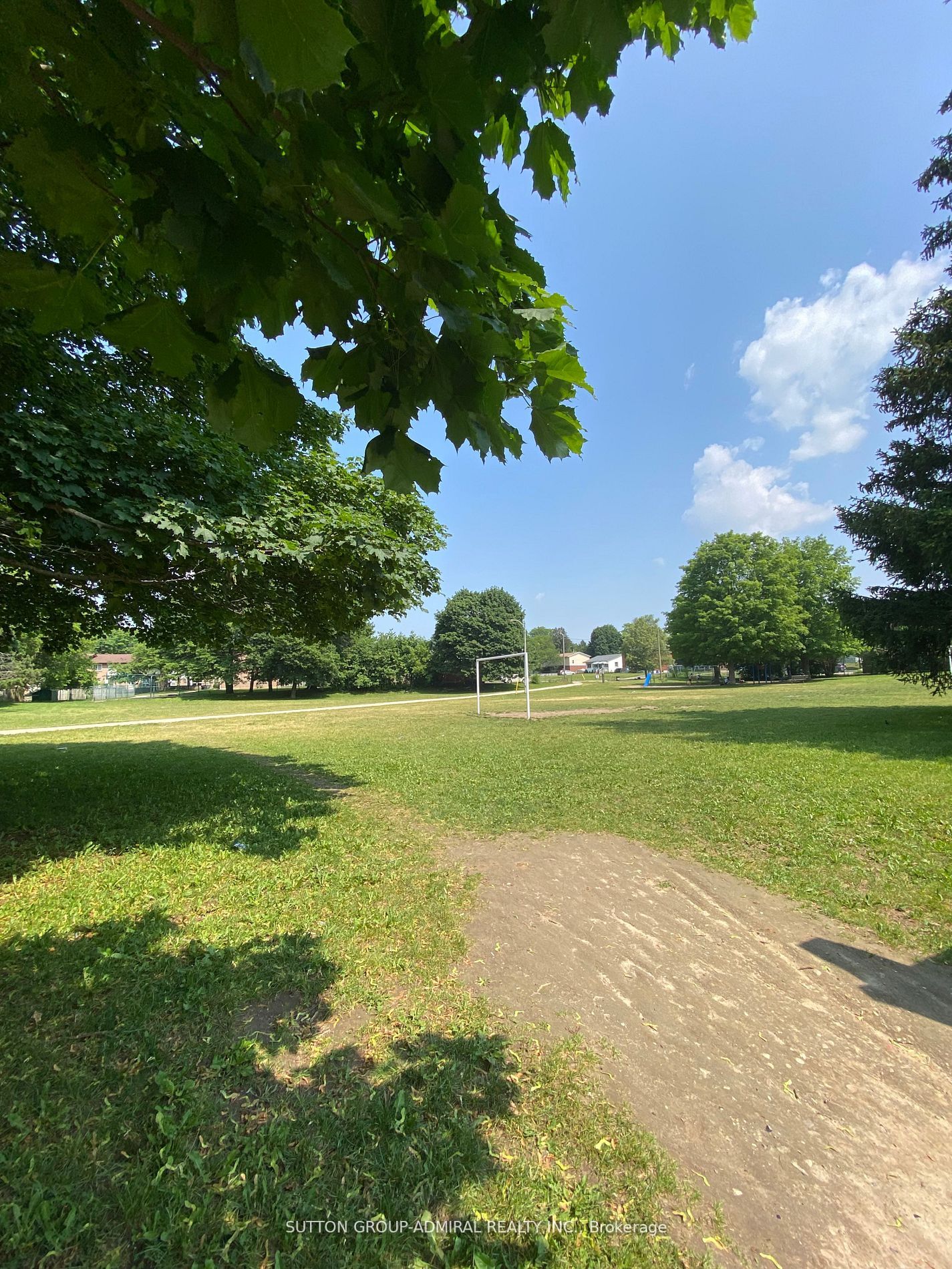 128 Jansen Avenue
