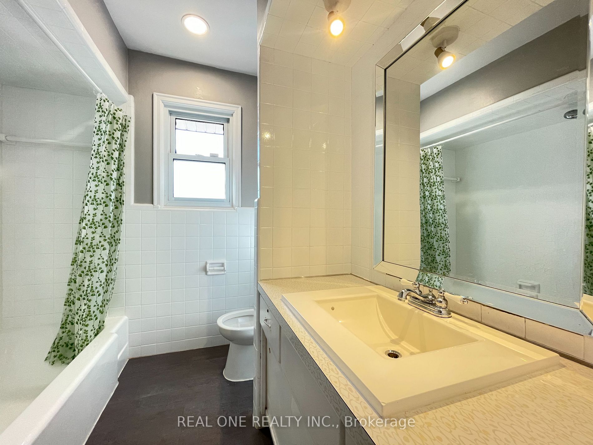 368 West 5th Street, #Upper