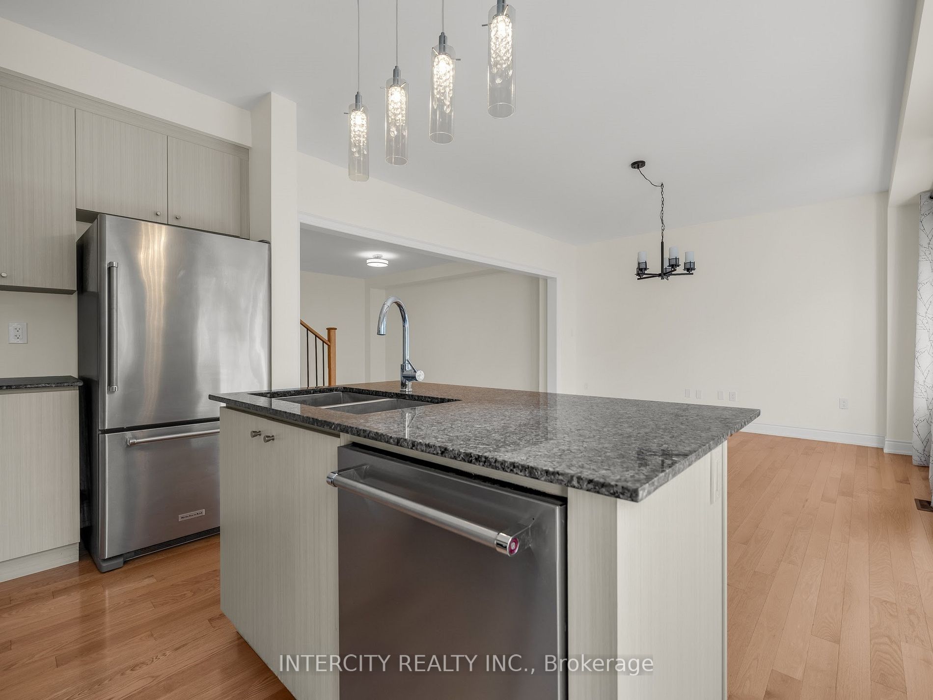 34 Windsor Circ, #00