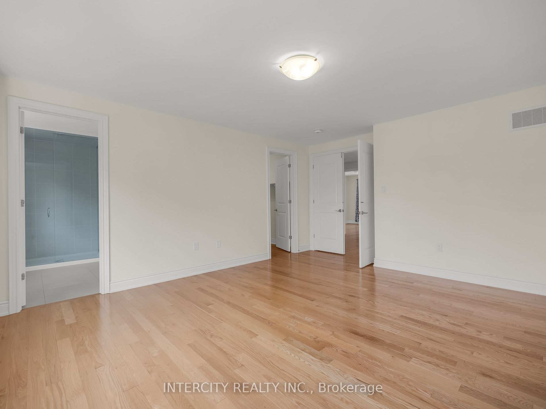 34 Windsor Circ, #00