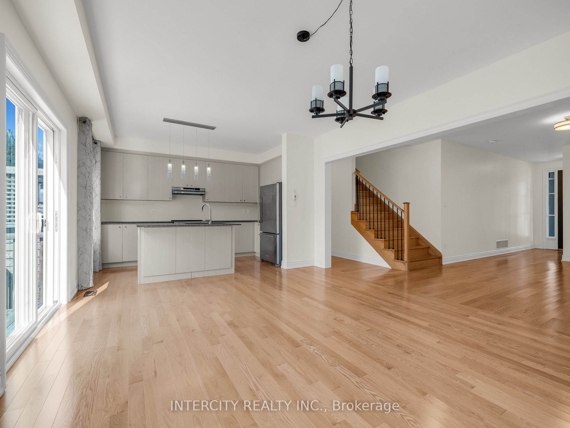 34 Windsor Circ, #00