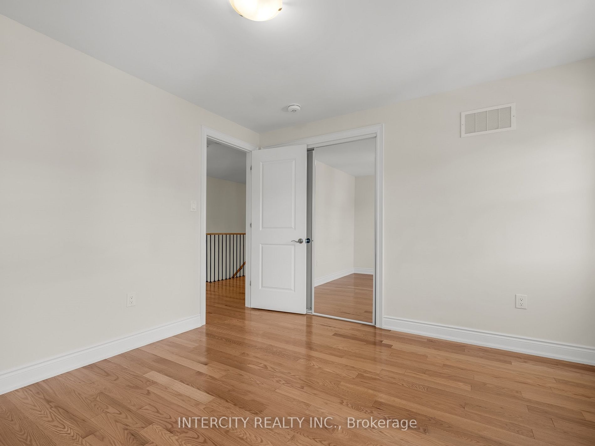 34 Windsor Circ, #00
