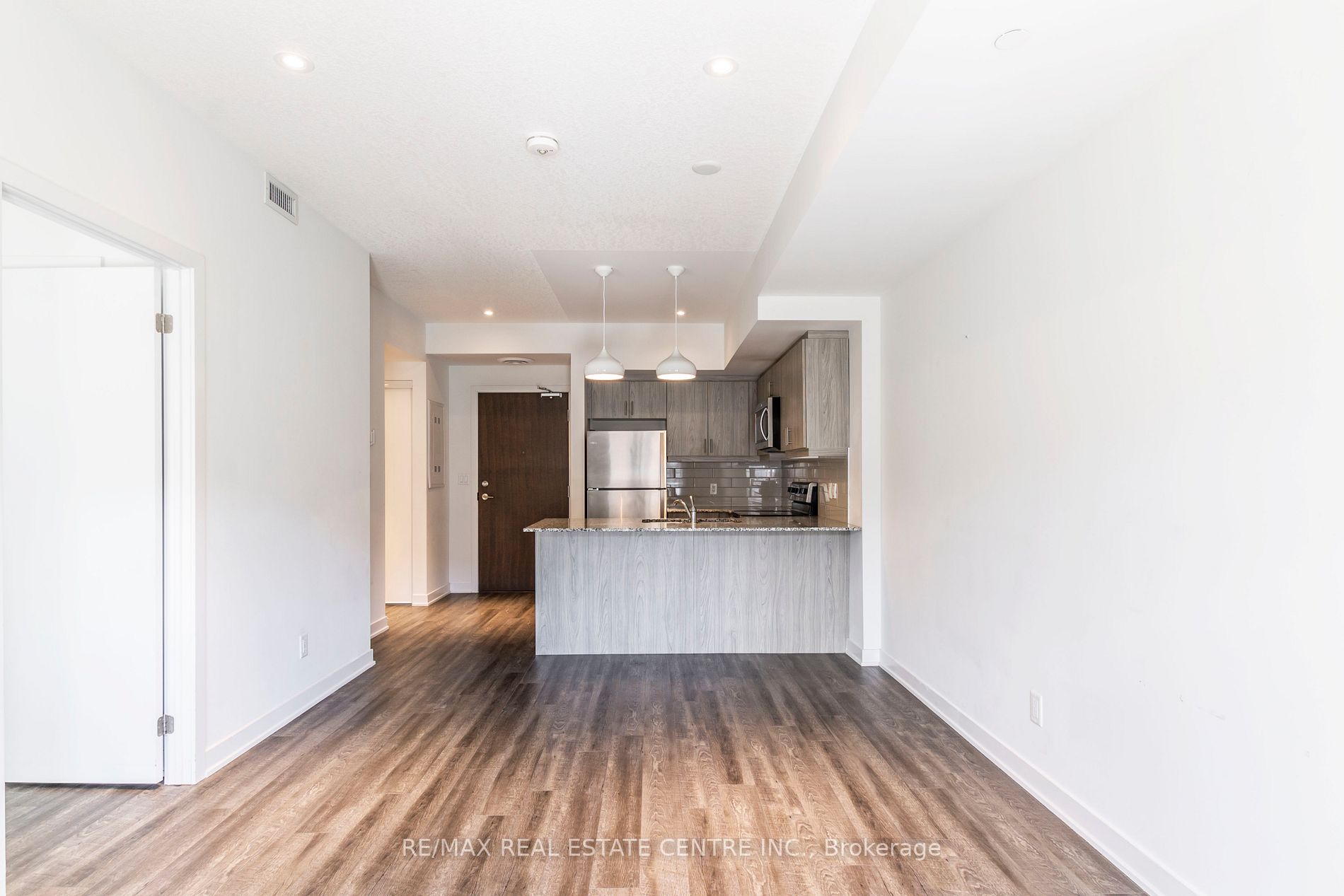 16 Markle Cres, #213