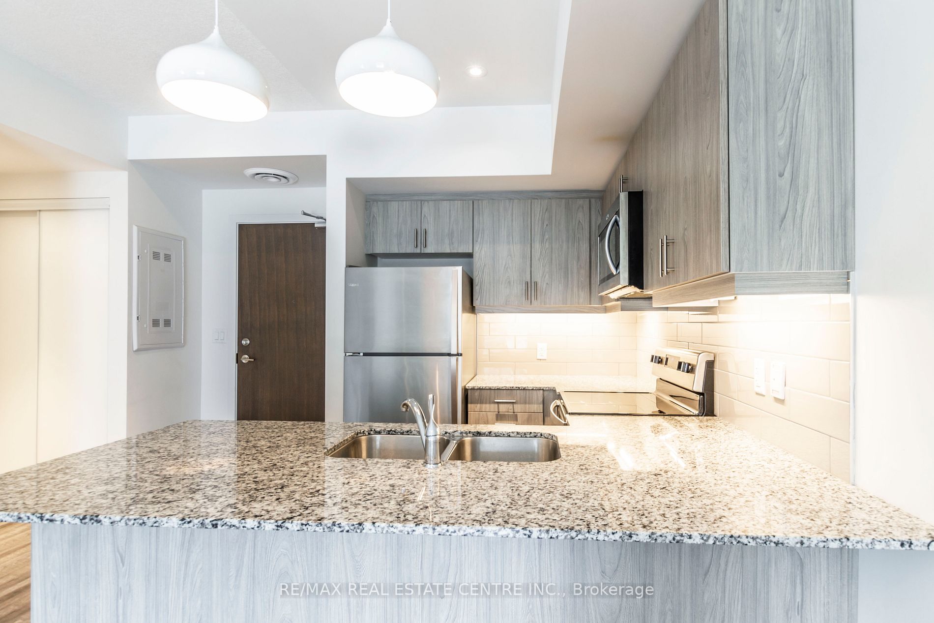 16 Markle Cres, #213