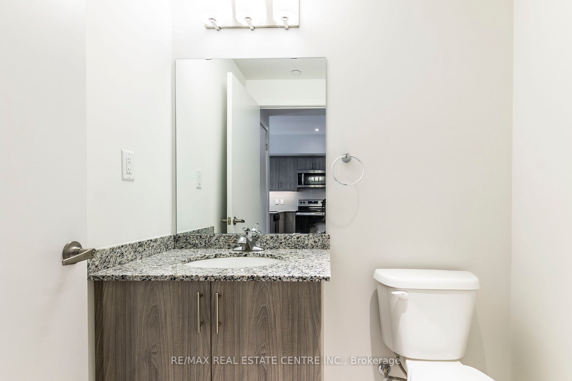 16 Markle Cres, #213