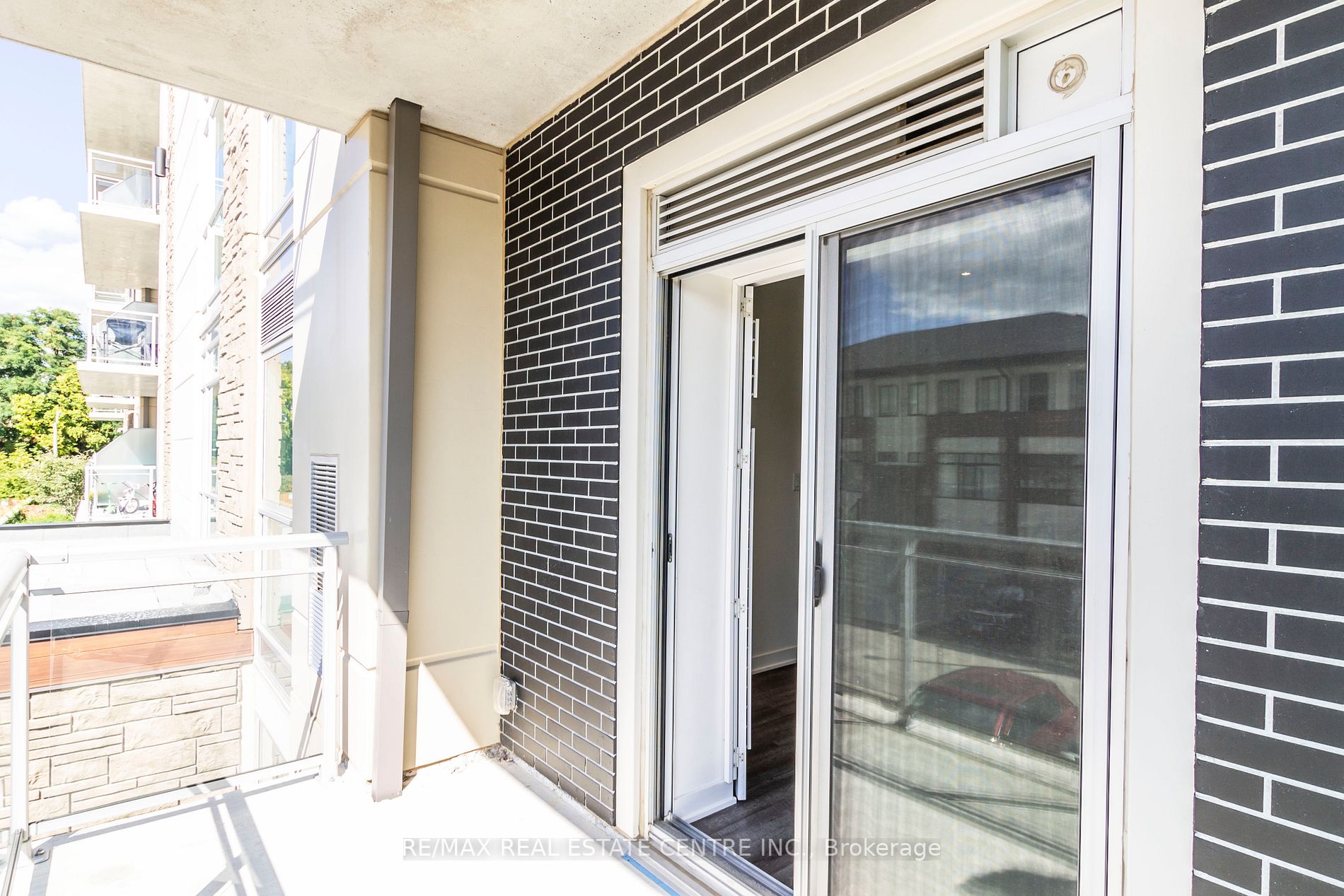 16 Markle Cres, #213