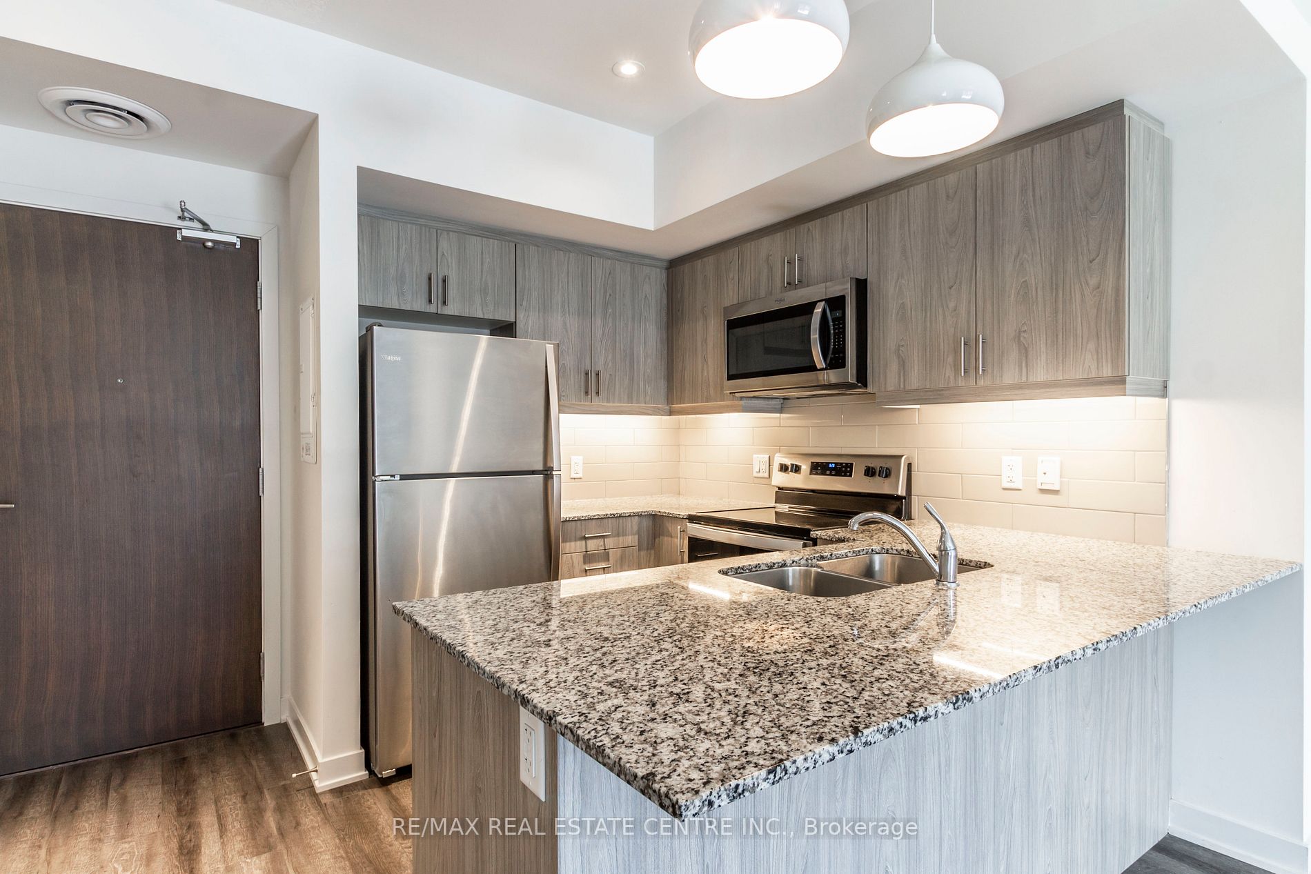 16 Markle Cres, #213