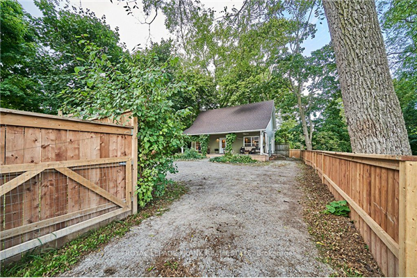 77 Hope St S, Port Hope