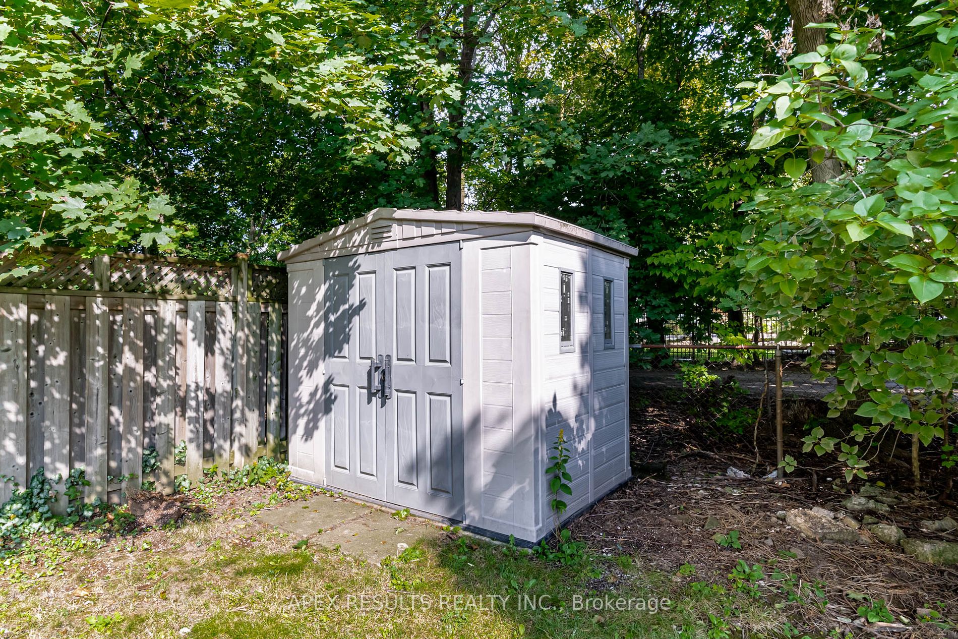 11 Wycliffe Ave