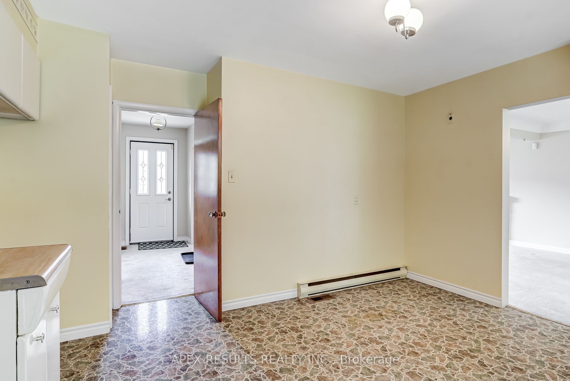 11 Wycliffe Ave