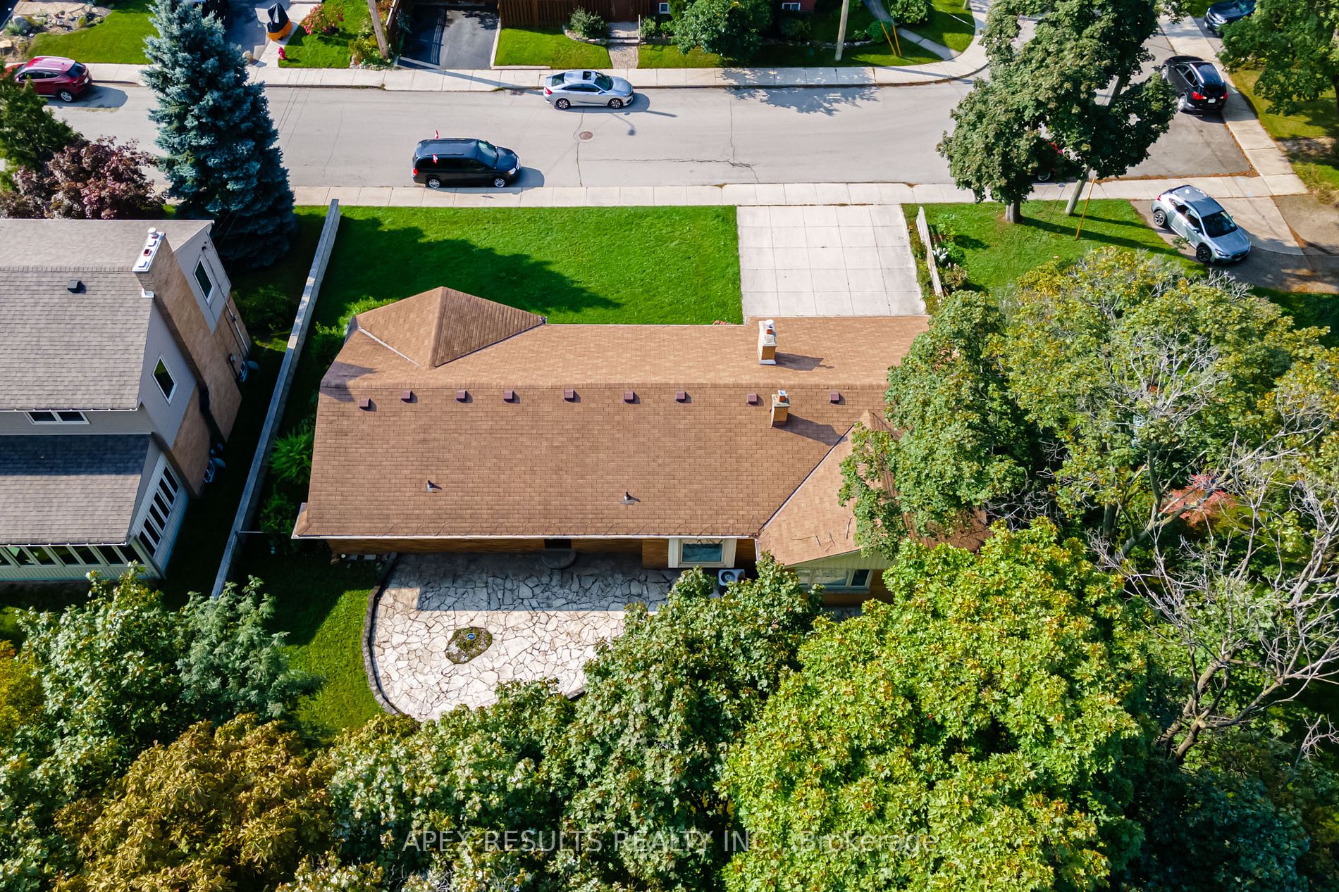 11 Wycliffe Ave