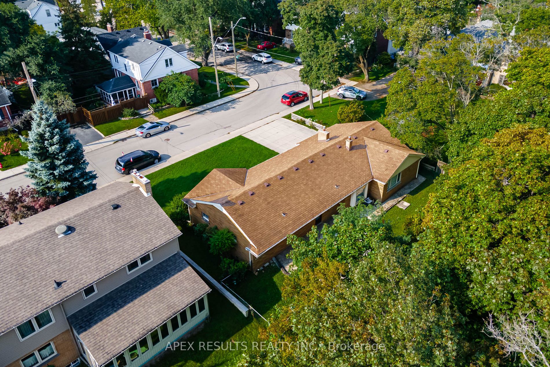 11 Wycliffe Ave