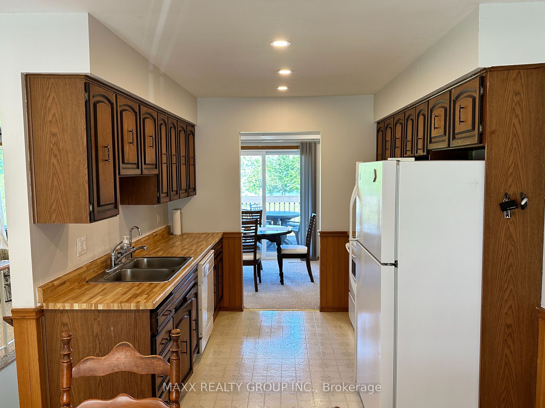75 Bluewater Ave