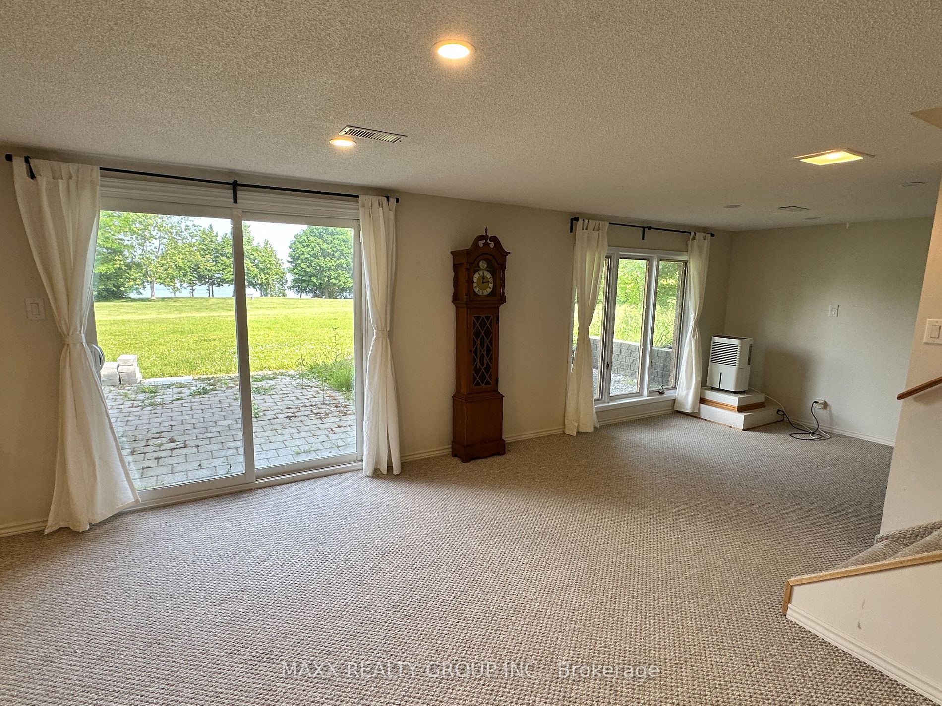 75 Bluewater Ave