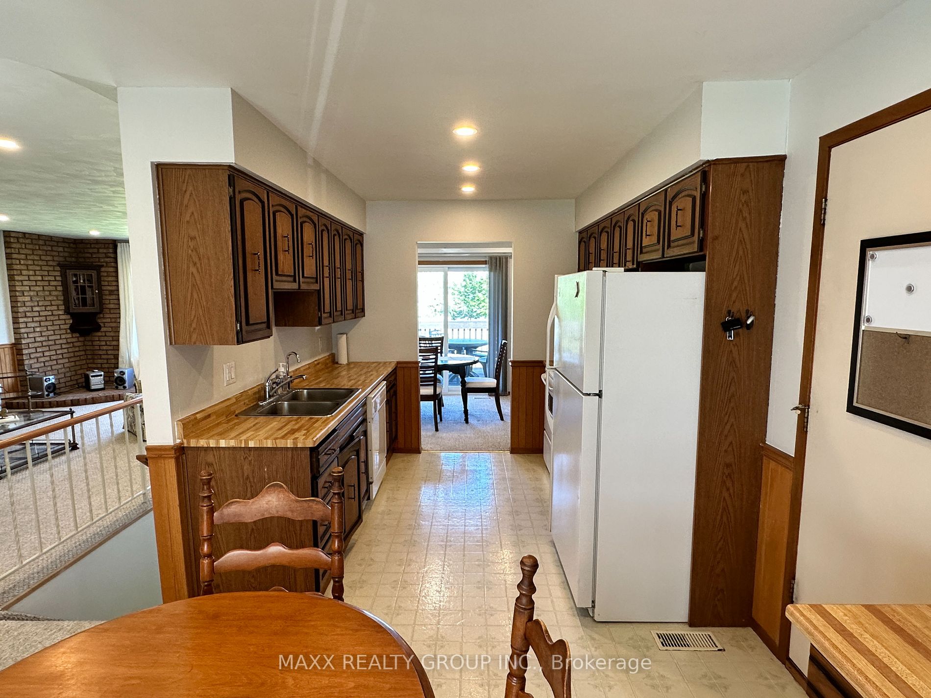 75 Bluewater Ave