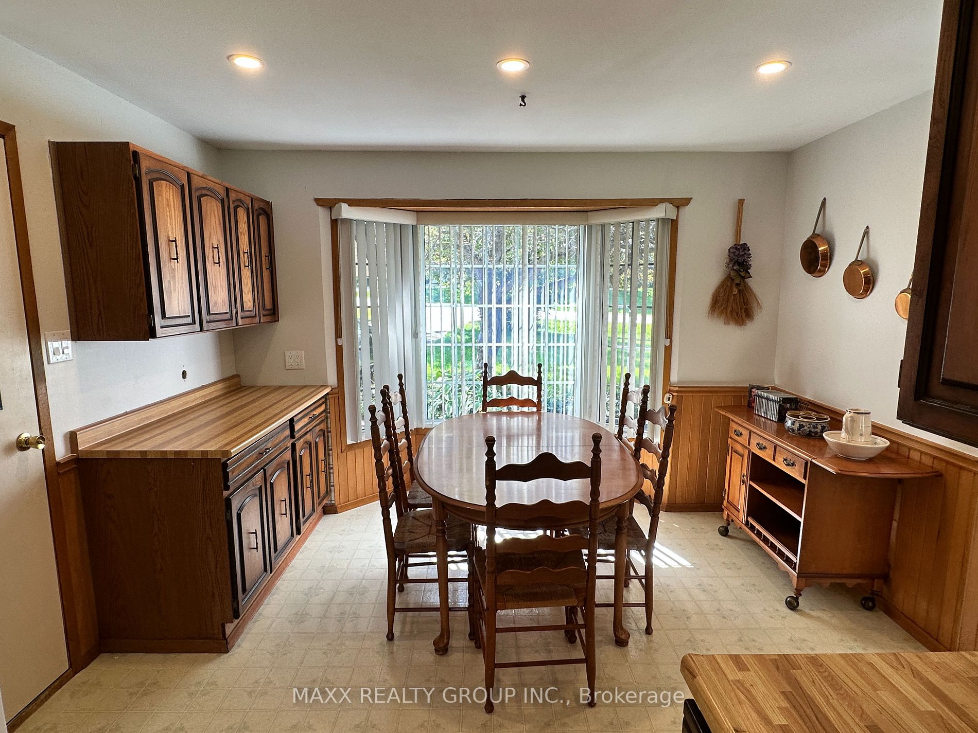 75 Bluewater Ave