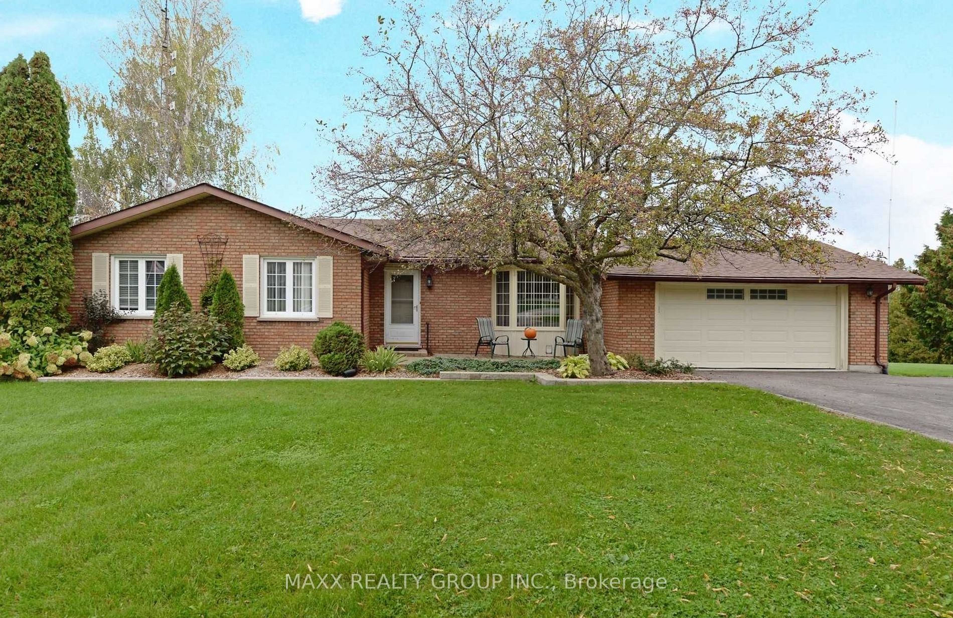 75 Bluewater Ave