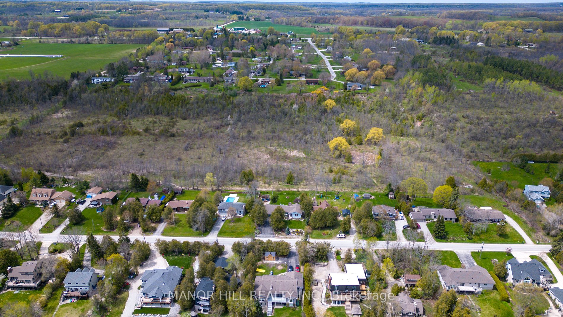 454 Balmy Beach Rd