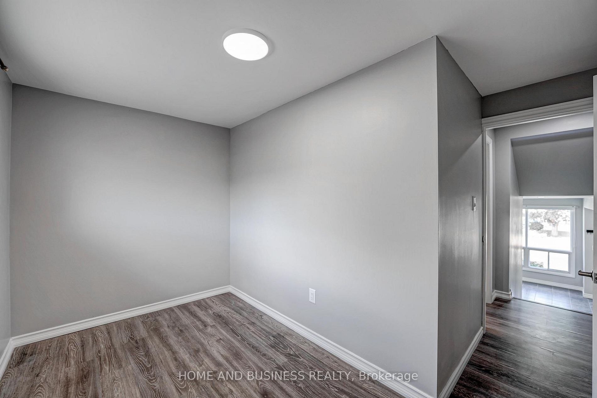 22 Newark Ave