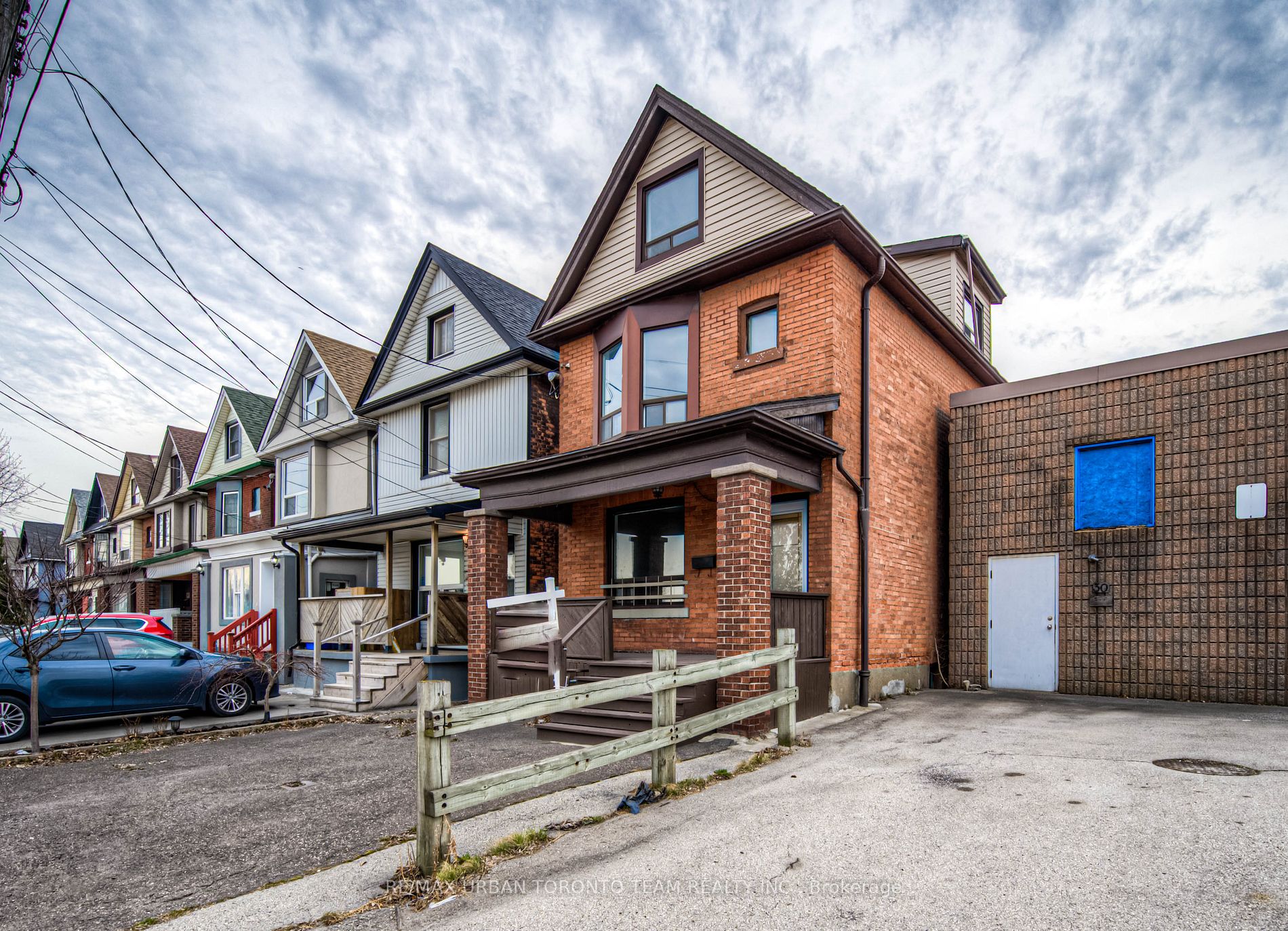 32 Lloyd St S, #Main