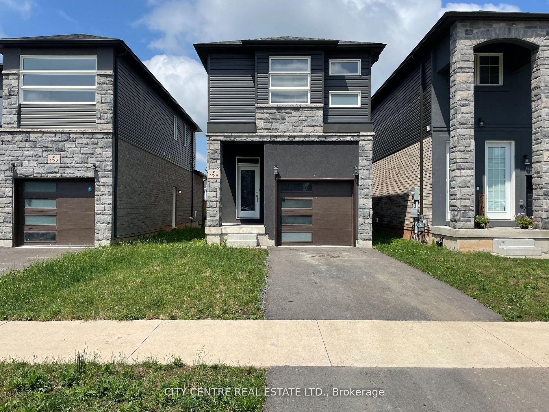 226 Louise St