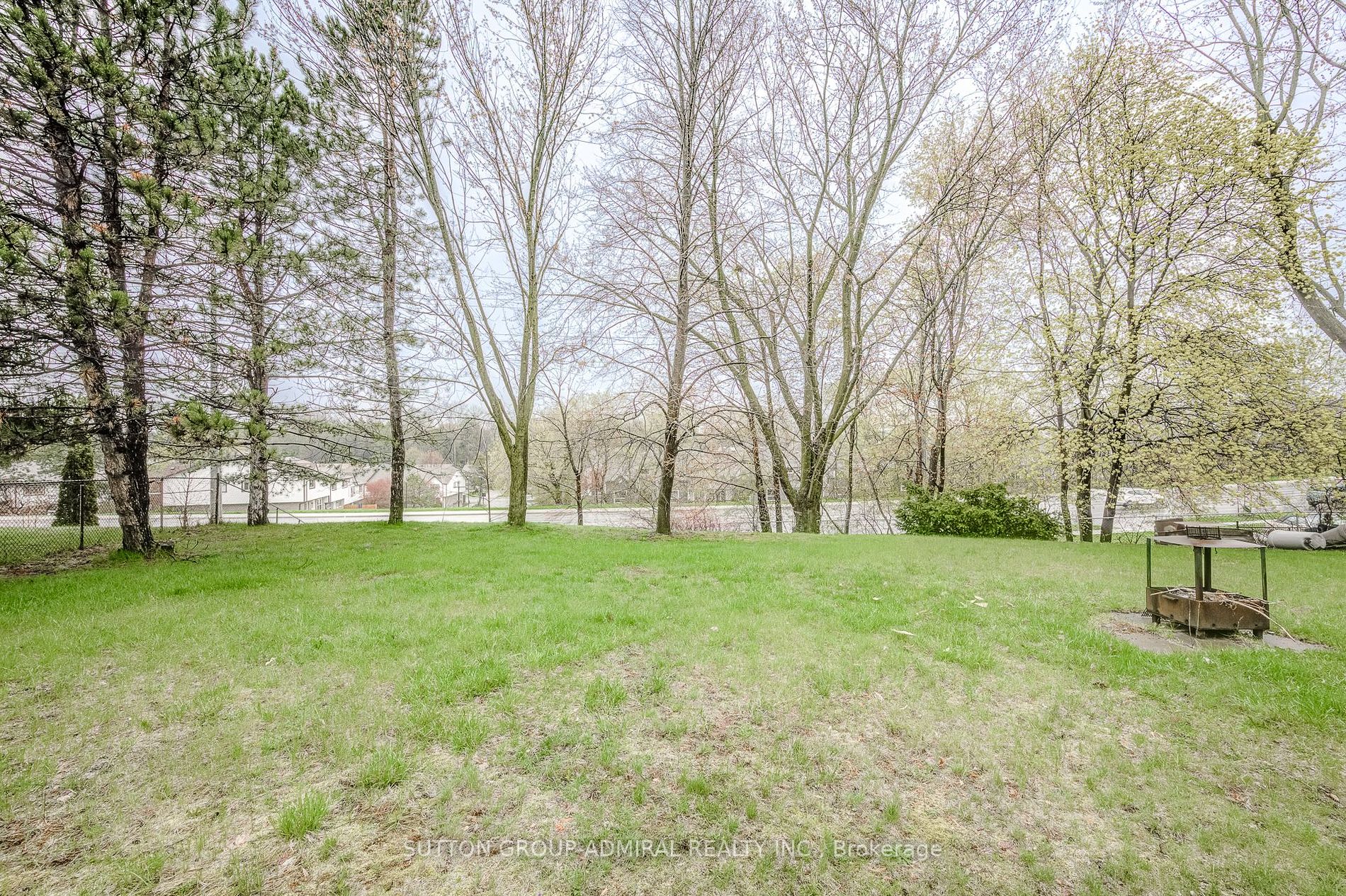 58 Pathfinder Cres