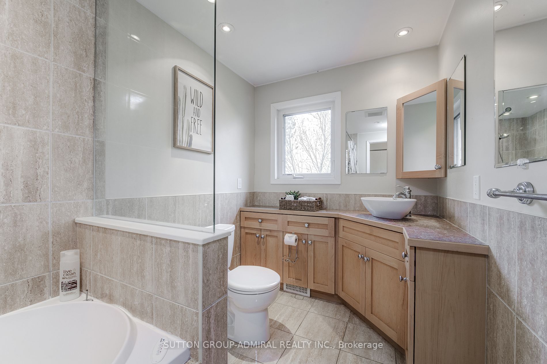 58 Pathfinder Cres