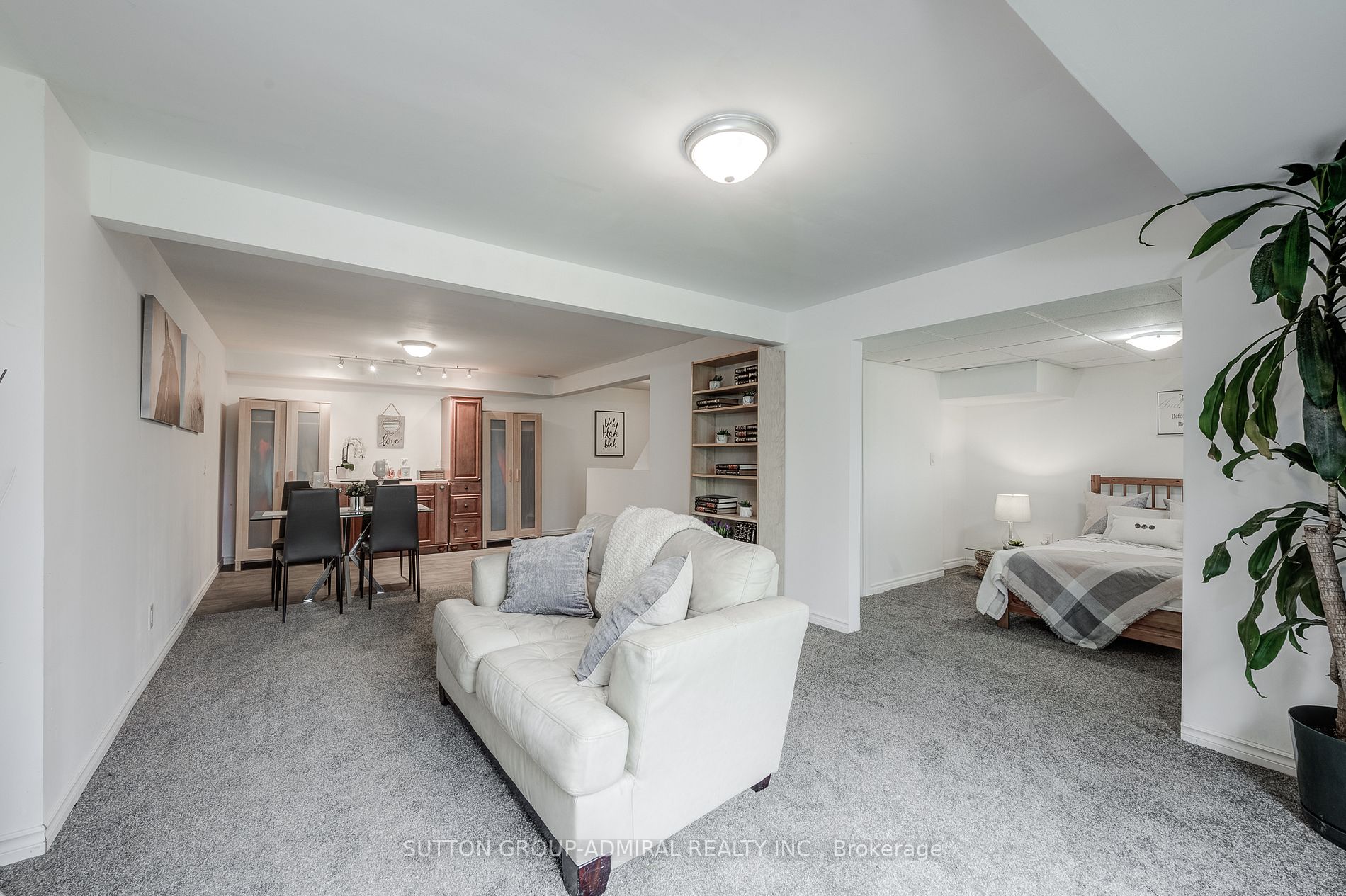 58 Pathfinder Cres