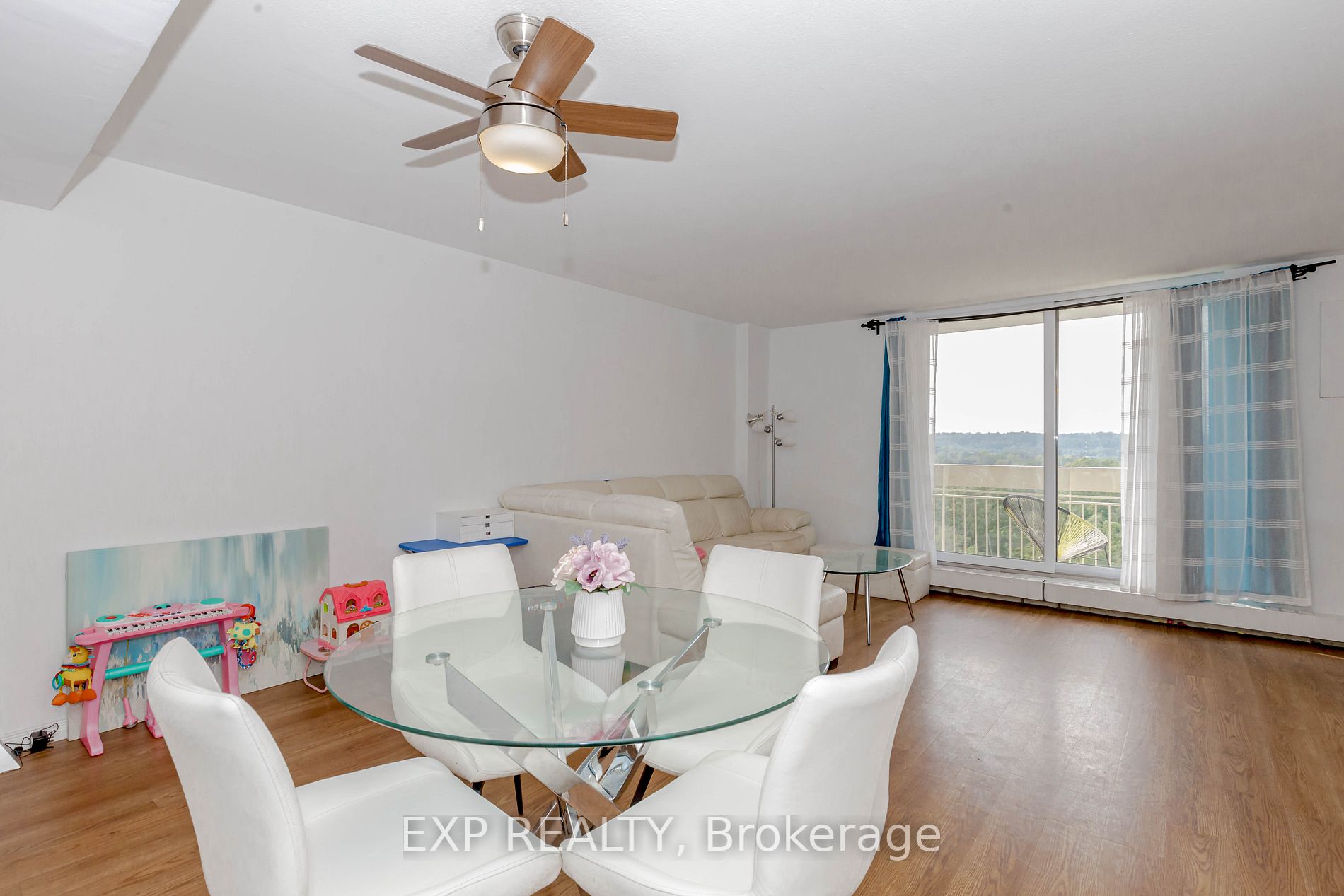 350 Quigley Road E, #612