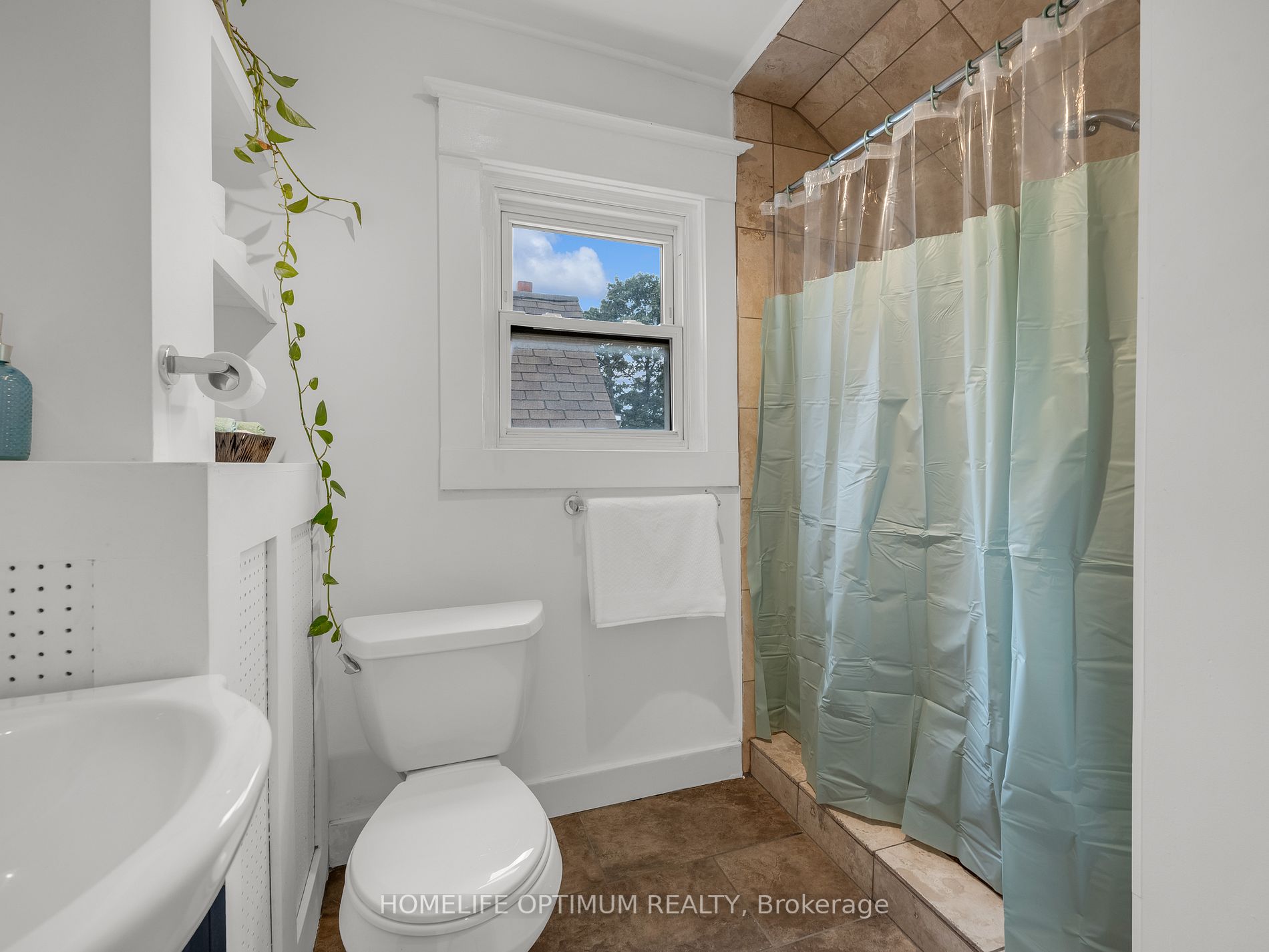 35 Bayfield Avenue