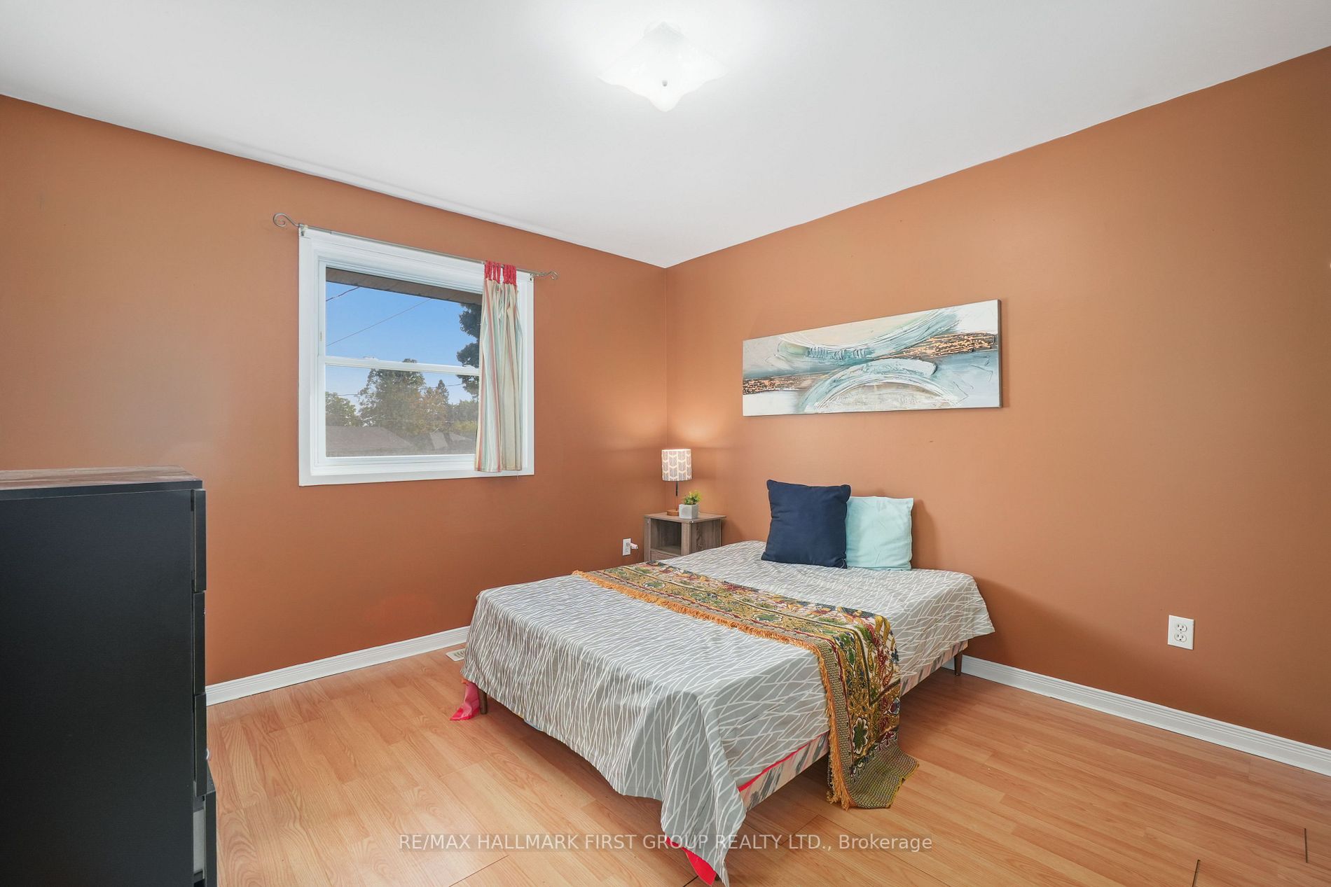 10 Croft St
