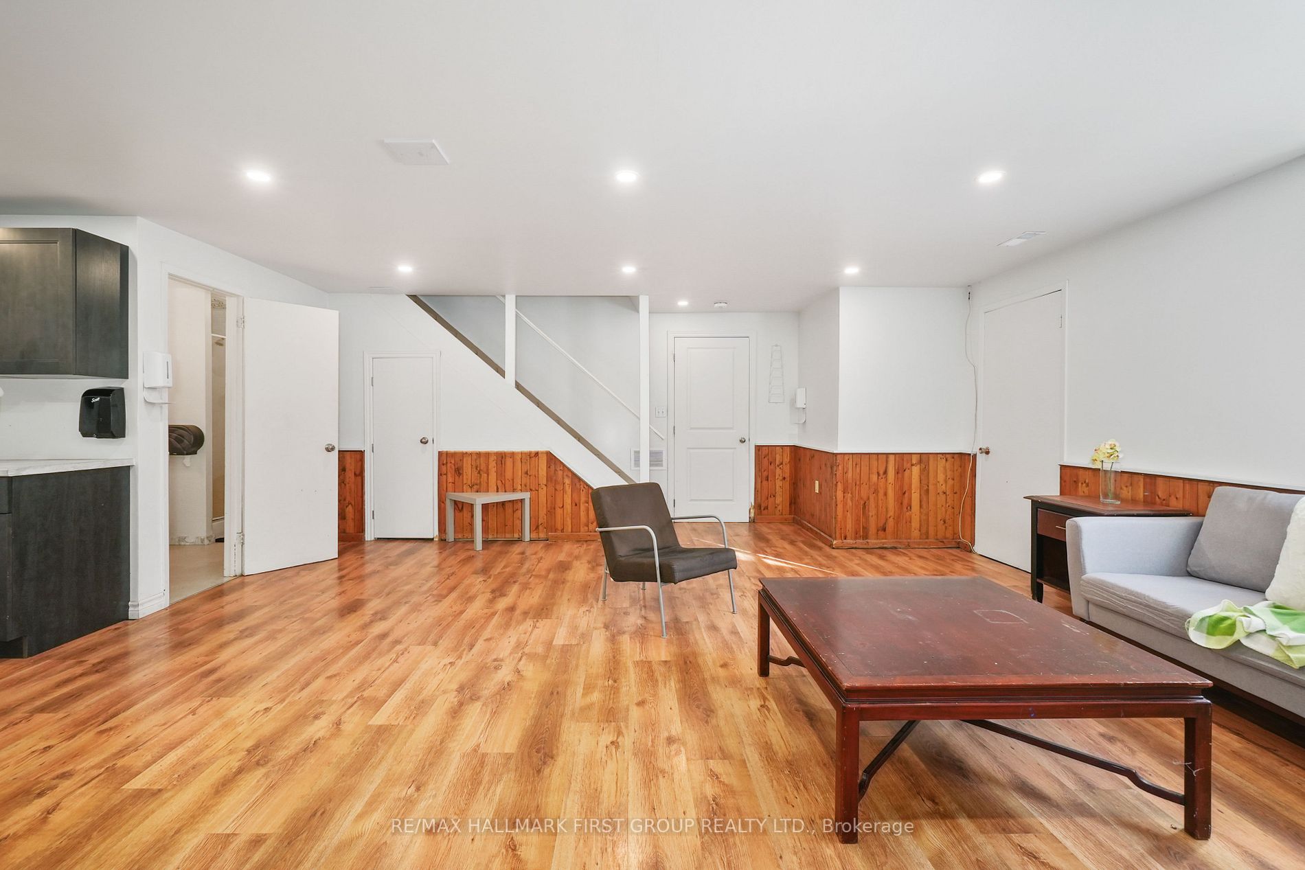 10 Croft St