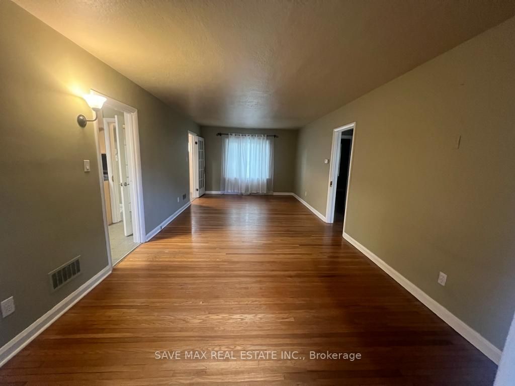 5996 Dorchester Rd