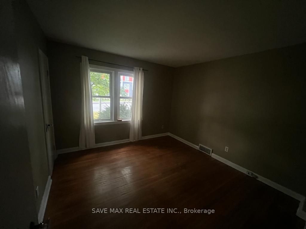 5996 Dorchester Rd