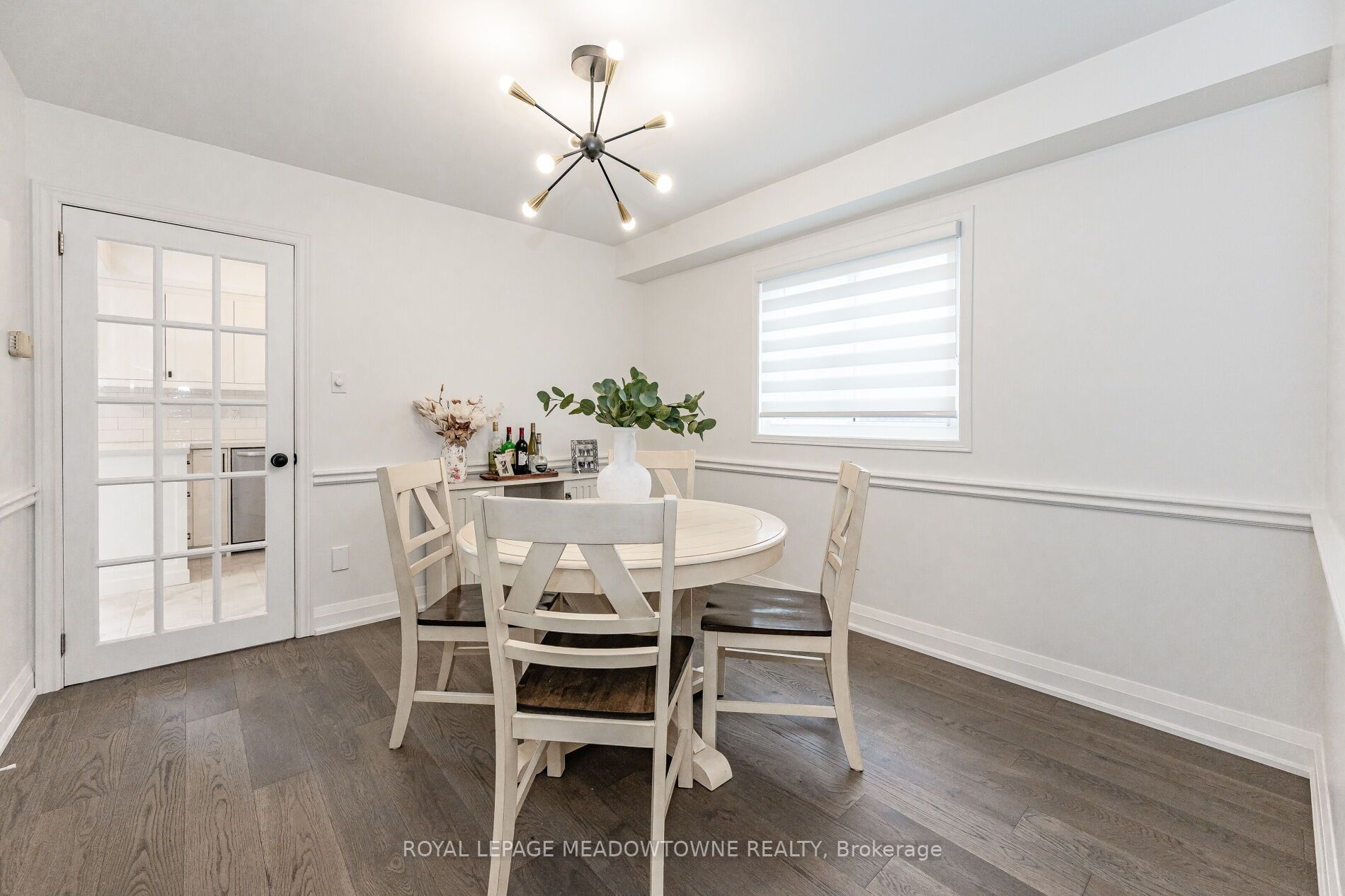 74 Royaledge Way