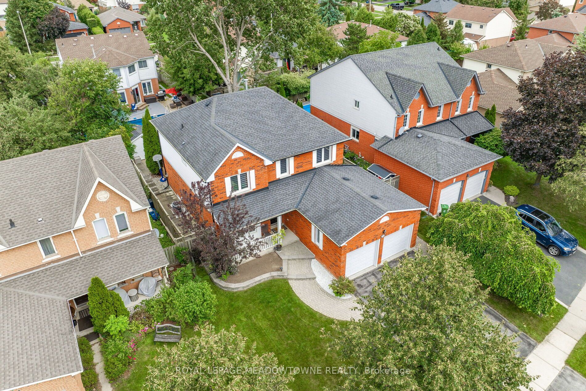74 Royaledge Way
