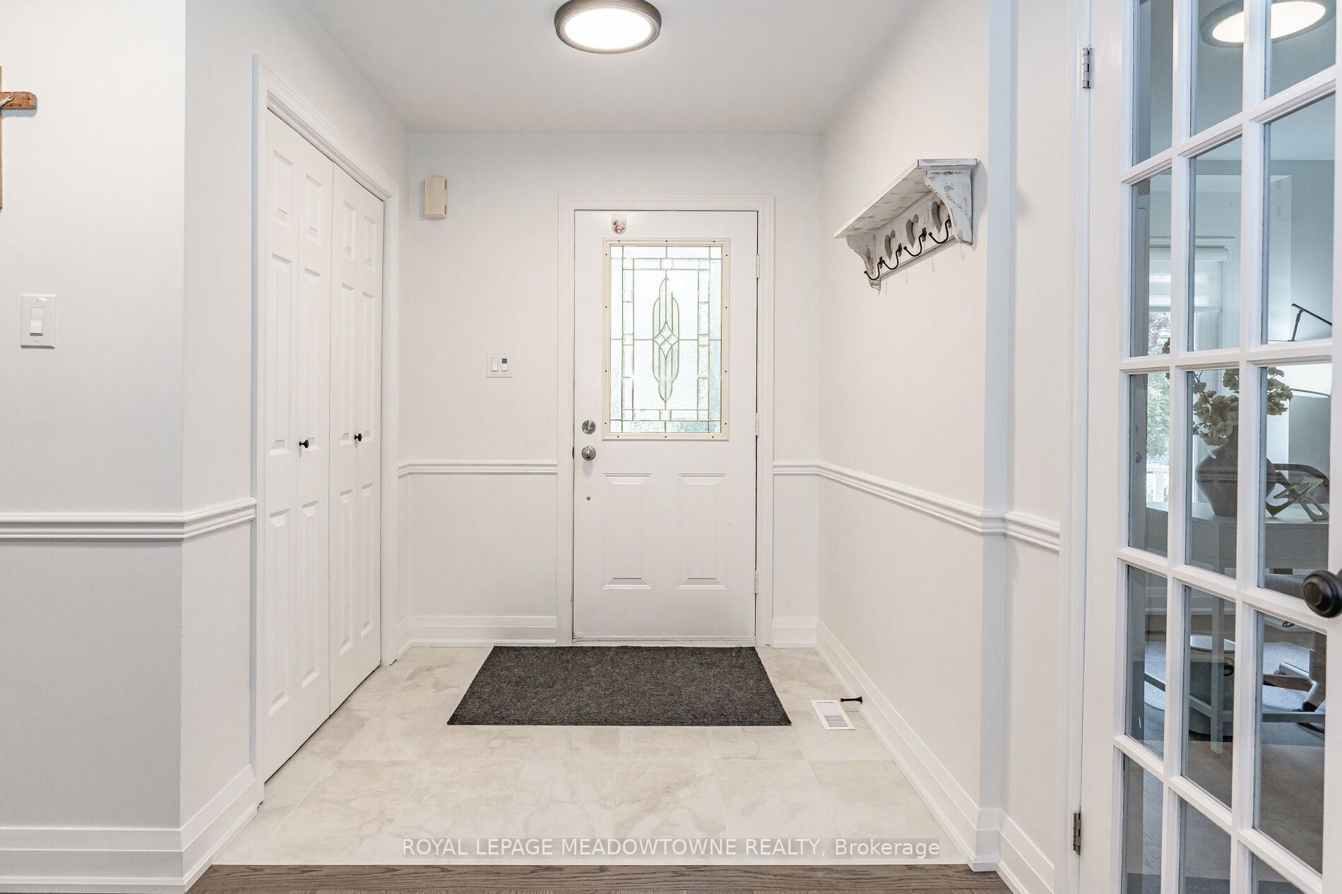 74 Royaledge Way