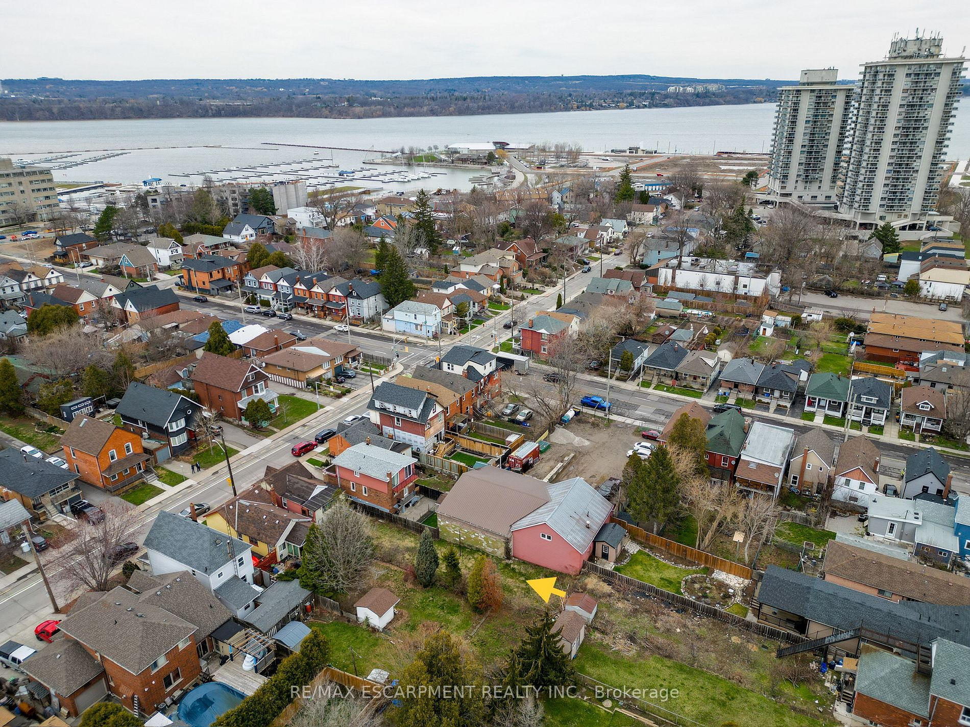 510 John St N