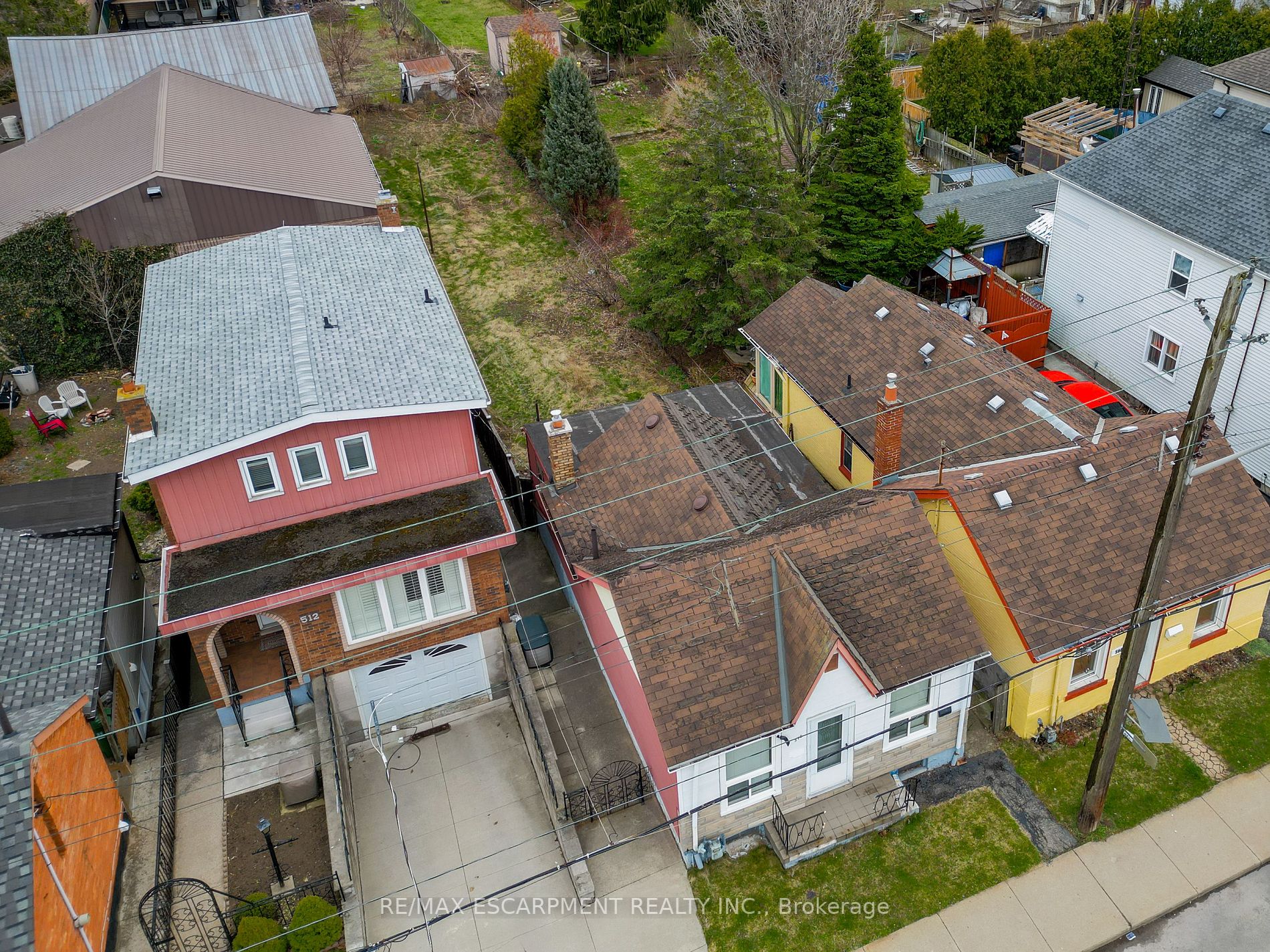 510 John St N