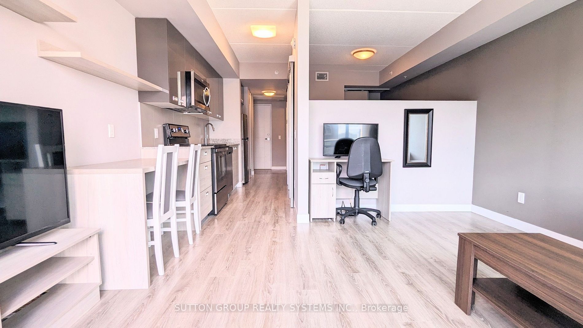 250 Albert Street, #504