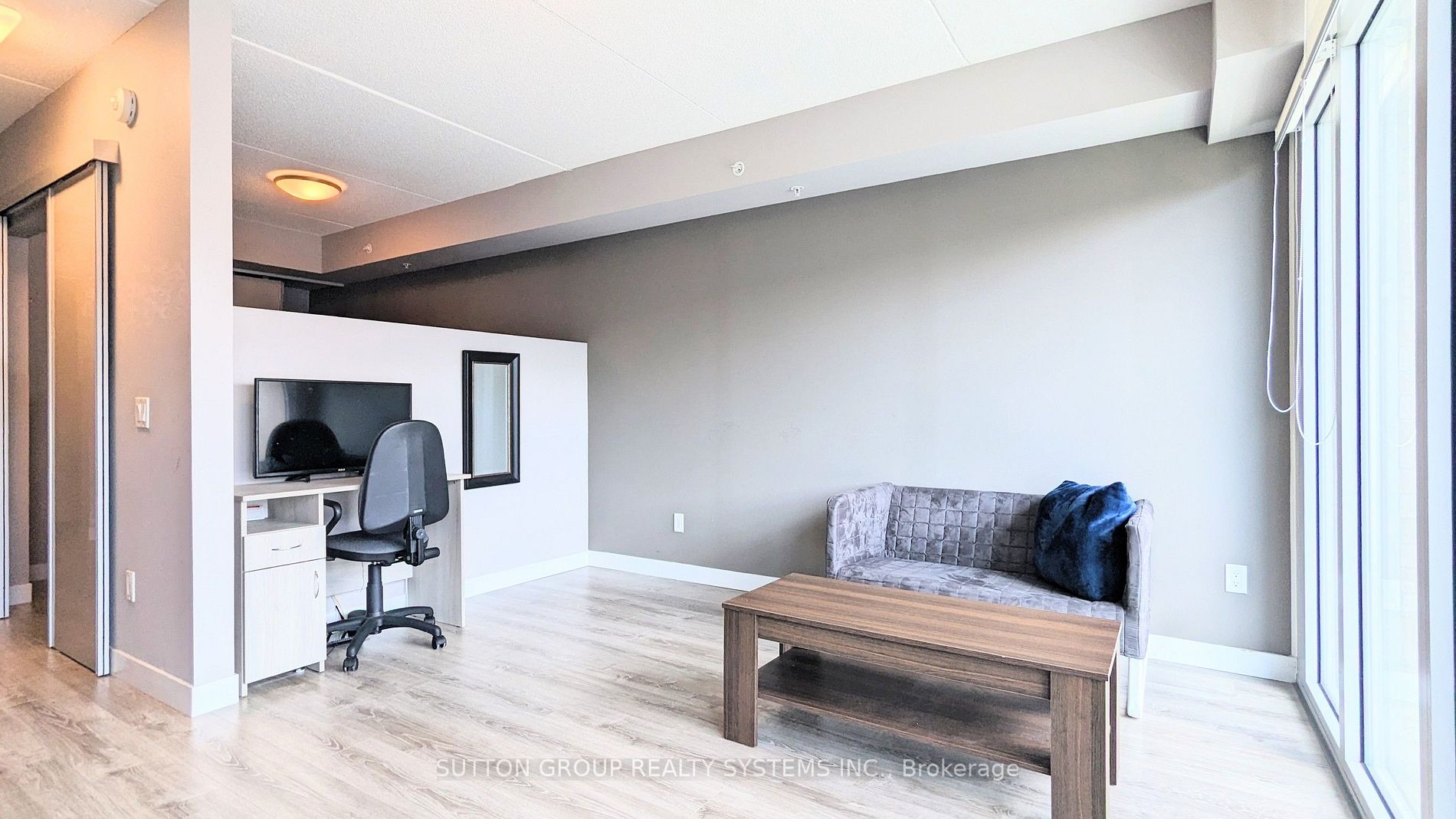250 Albert Street, #504