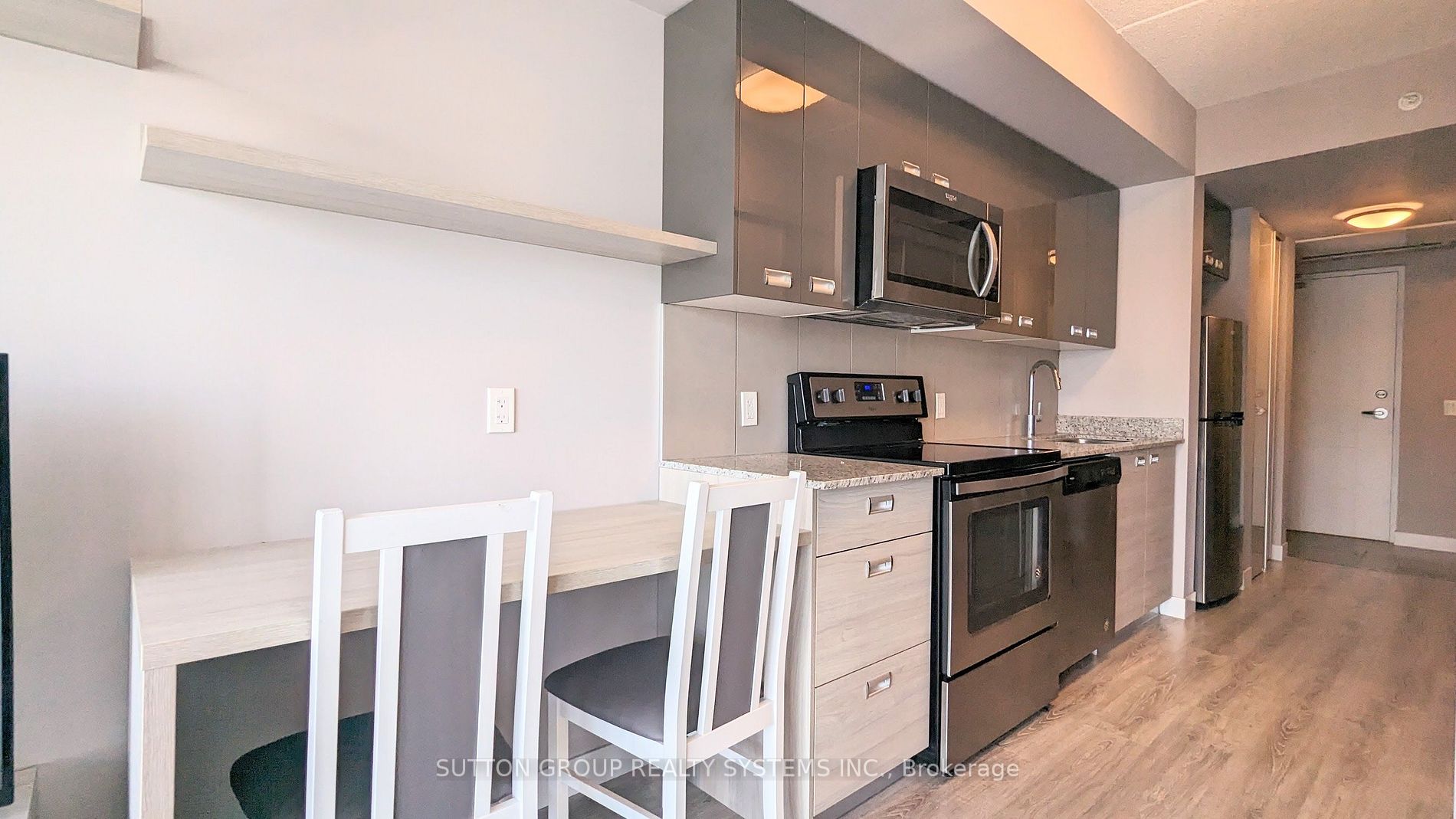 250 Albert Street, #504