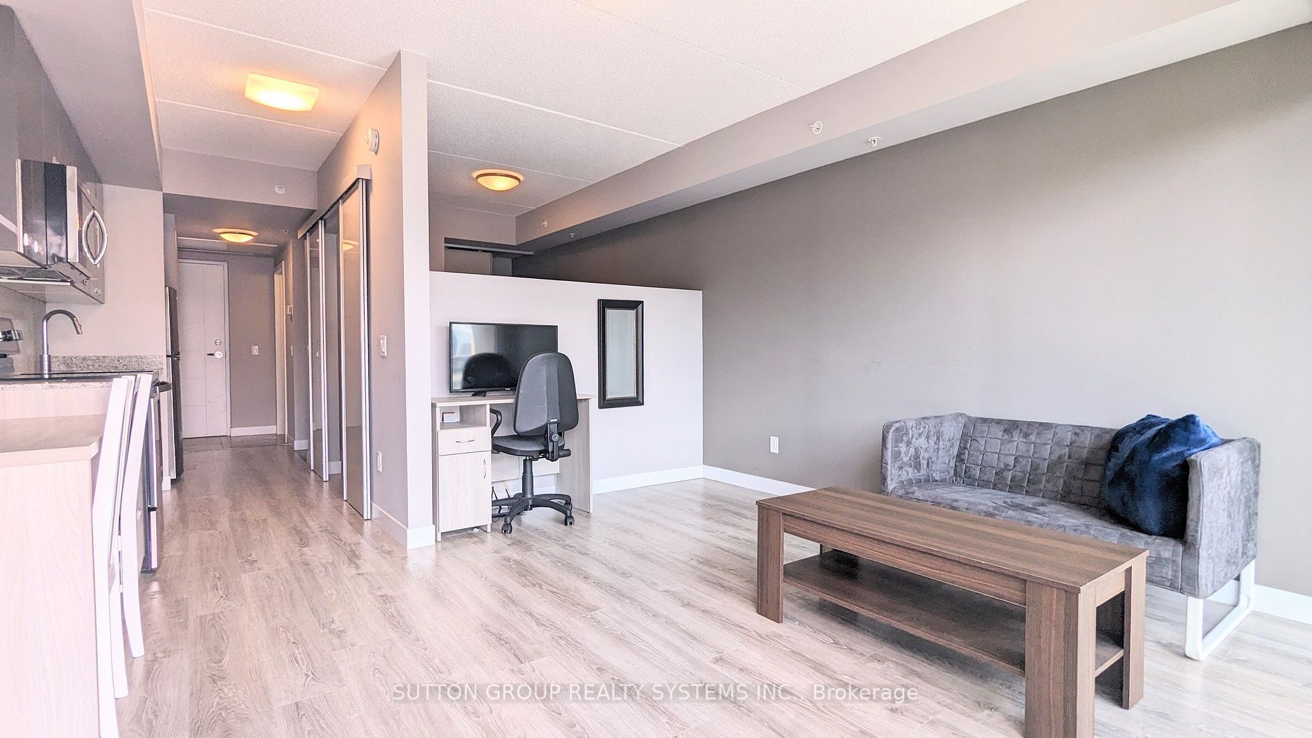 250 Albert Street, #504