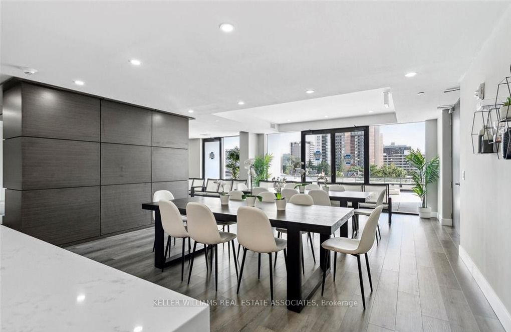 #1612 - 15 Queen St S, Hamilton